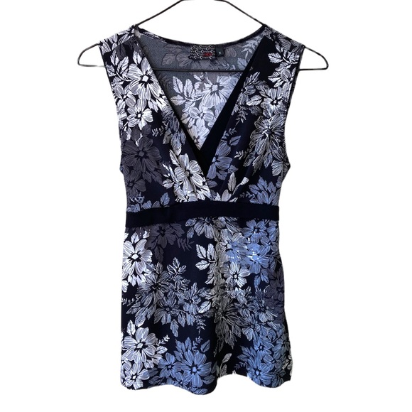 FLOWY FLORAL, WRAP-AROUND BLOUSE WITH SMALL SLITS ON THE SIDES AND WAIST TIE - Picture 1 of 6